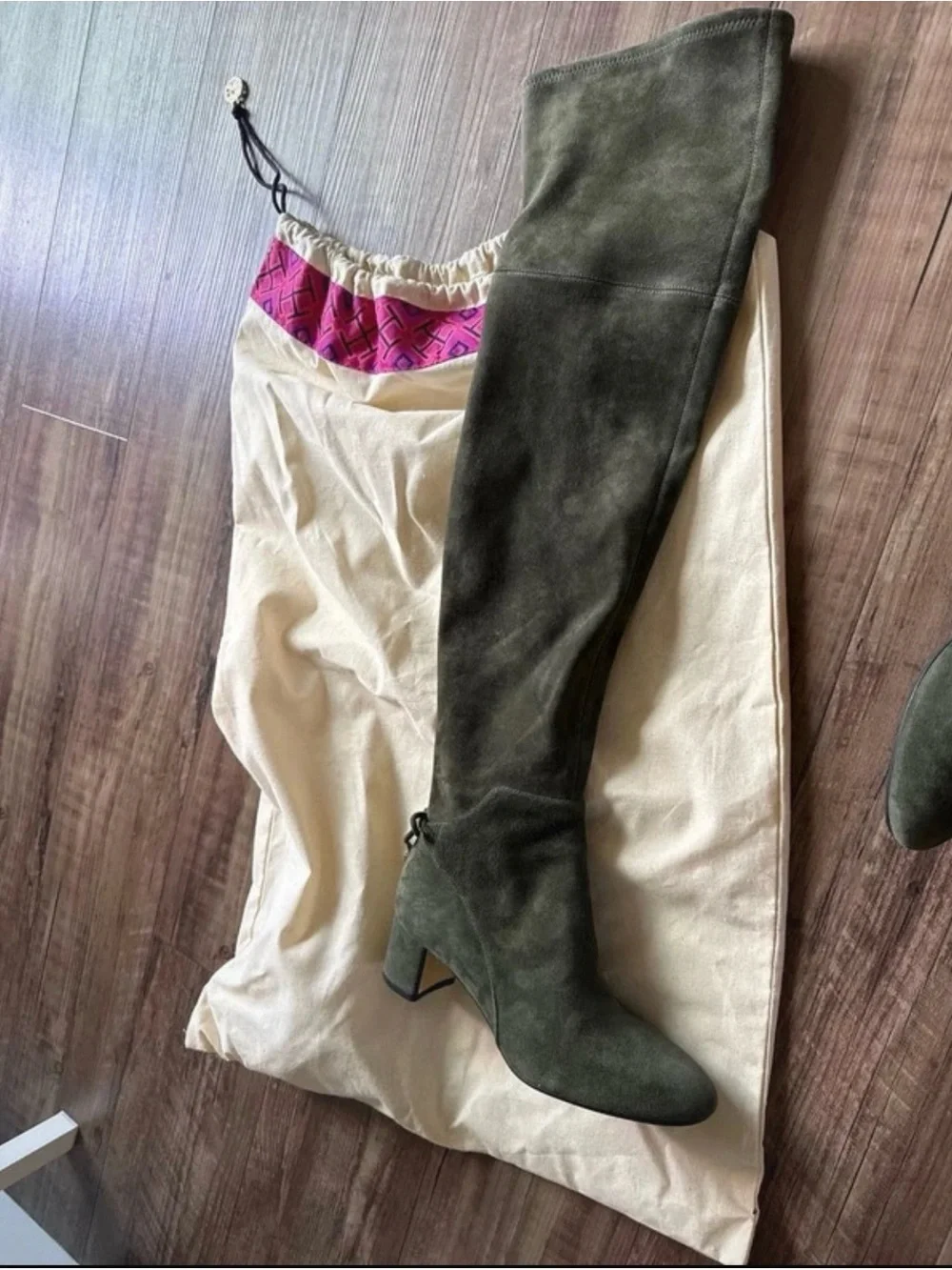Tory Burch Women’s Olive Suede knee high Boots size 6